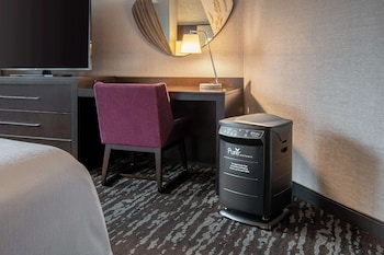 Suite, 1 King Bed, Corner (Pure Wellness)