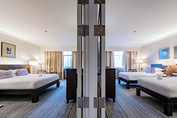 Premier 2 Connecting Room