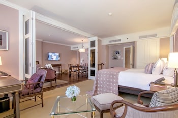 Honeymoon Suite