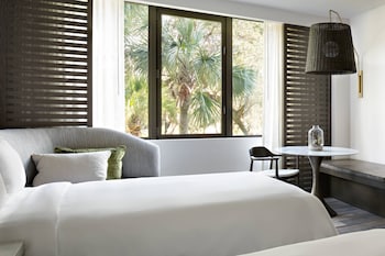 Room, 2 Double Beds, Tower (Mobility Accessible, Roll-In Shower)
