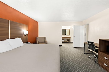 Suite, Multiple Beds, Non Smoking