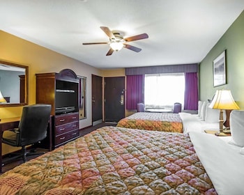 Standard Room, 2 Queen Beds, Non Smoking
