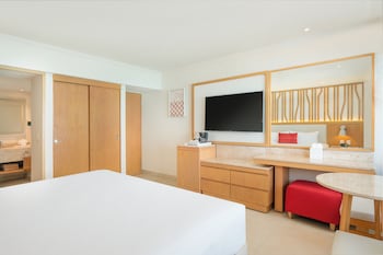 Deluxe Lagoon Room