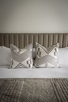 Deluxe Room, 1 King Bed