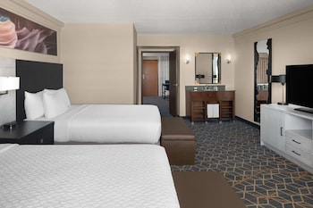 Suite, 2 Queen Beds