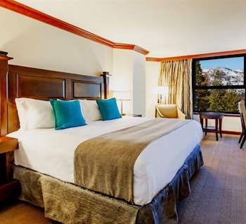 Deluxe Room, 1 King Bed (Forest View)