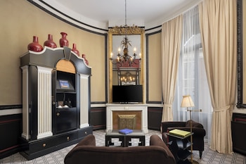 Junior Suite, 1 King Bed