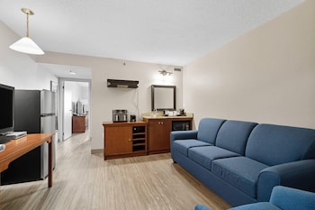 Room, 2 Queen Beds, Non Smoking (Upper Floor)