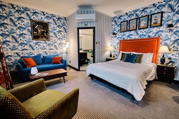 Deluxe Double Room, 1 King Bed with Sofa bed, Non Smoking