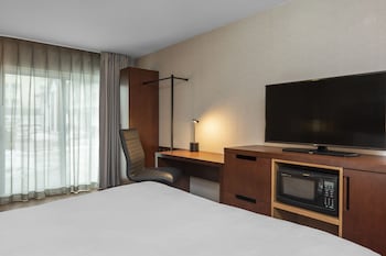 Room, 1 King Bed with Sofa bed, Non Smoking