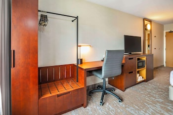 Room, 1 King Bed with Sofa bed, Non Smoking (Upper Floor, Stair Access Only)