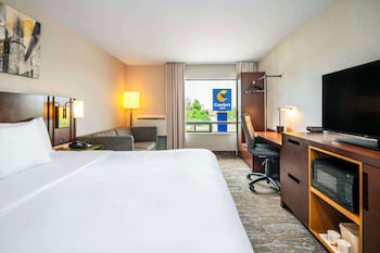 Room, 1 King Bed with Sofa bed, Non Smoking (Upper Floor, Stair Access Only)