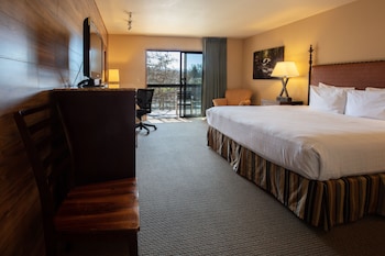 Dog Friendly King Room with Riverview
