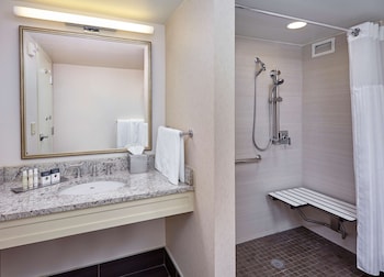 Room, 2 Double Beds, Accessible, Non Smoking (Mobility & Hearing, Roll-in Shower)