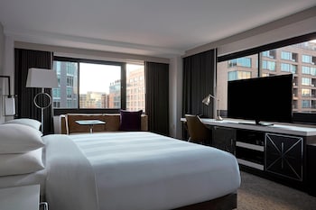 Room, 1 King Bed (Mobility Accessible, Transfer Shower)