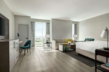 Suite, 1 King Bed (Bonita Vista)