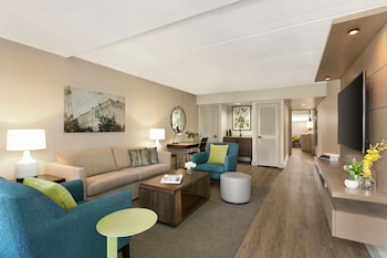 Suite, 1 King Bed (Vita A La Piscina)