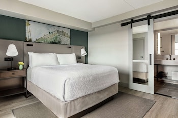 Room, 1 King Bed, Accessible (Hearing, Moderno Del Sur)