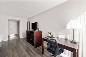 Standard Room, 2 Double Beds, Non Smoking, Refrigerator & Microwave (1st Floor;Pet Friendly)
