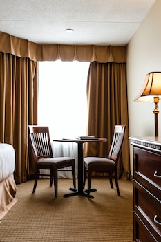 Traditional Room, 1 Queen Bed