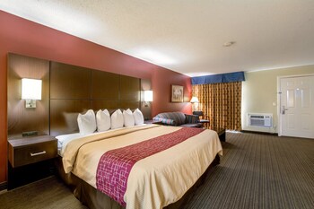 Superior Room, Accessible, Non Smoking (1 King Bed)
