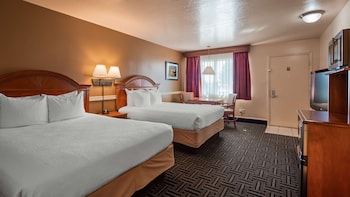 Standard Room, 2 Queen Beds, Non Smoking, Refrigerator & Microwave
