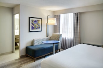 Standard Room, 1 King Bed (Extra Floor Space)