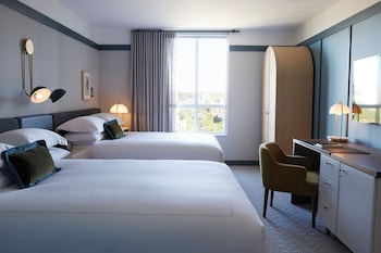 Premium Room, 2 Queen Beds (Walk-In Shower)