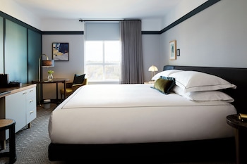 Premium Room, 1 King Bed (High Floor)