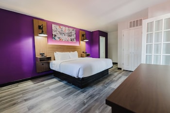 Suite, 1 Bedroom, Non Smoking (1 King Bed)