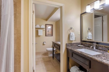 Executive Suite, 1 King Bed, Non Smoking, Jetted Tub
