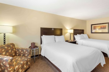 Standard Room, 2 Queen Beds, Non Smoking, Refrigerator