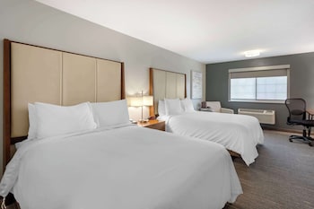 Standard Room, 2 Queen Beds, Non Smoking, Refrigerator