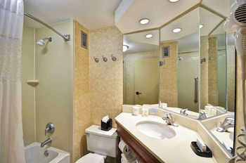 Room, 2 Queen Beds, Non Smoking