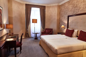 Superior Room, 1 King Bed