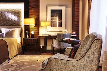 Deluxe Room (Grand)