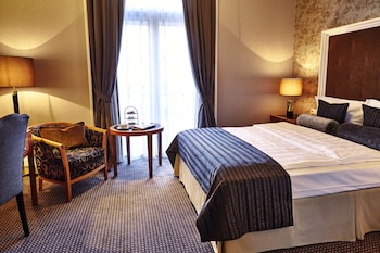 Superior Room, 1 King Bed
