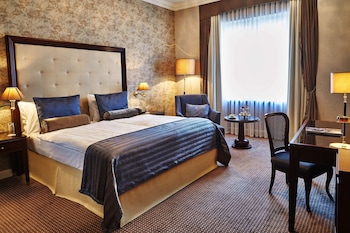 Superior Room, 1 King Bed