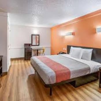 Standard Room, 1 King Bed, Non Smoking