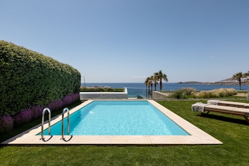 Luxury Suite, 1 Double Bed, Sea View (Balcony)