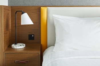 Superior Room, 1 King Bed