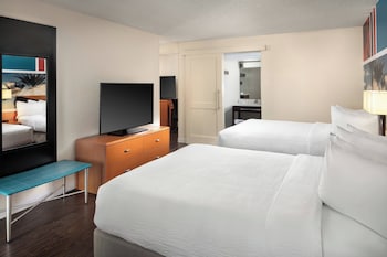 Junior Suite, Multiple Beds