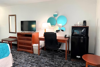 Standard Room, 1 King Bed, Non Smoking