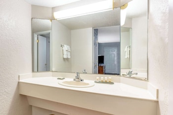 Room, 1 King Bed, Accessible, Non Smoking (Bathtub)