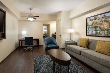 Two Queens Suite