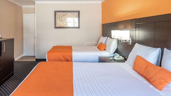 Suite, Multiple Beds, Non Smoking
