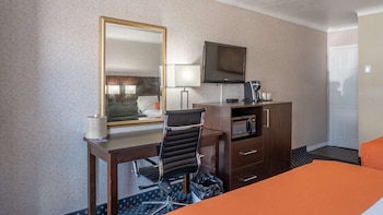 Suite, Multiple Beds, Non Smoking