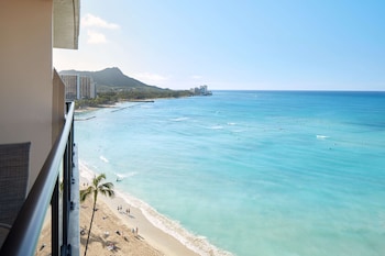 Club Room, 2 Bedrooms, Oceanfront (2 King Beds)