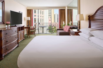 Room, 1 Queen Bed, Mobility Accessible, City View