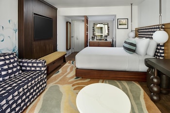Club Room, 1 King Bed, Ocean View